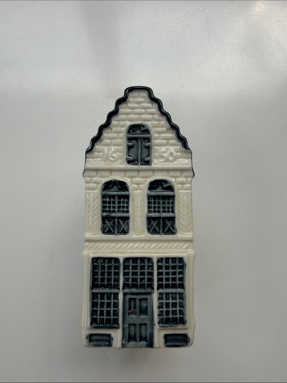 KLM White and Dark Blue Decorative Dutch House Ceramic #15